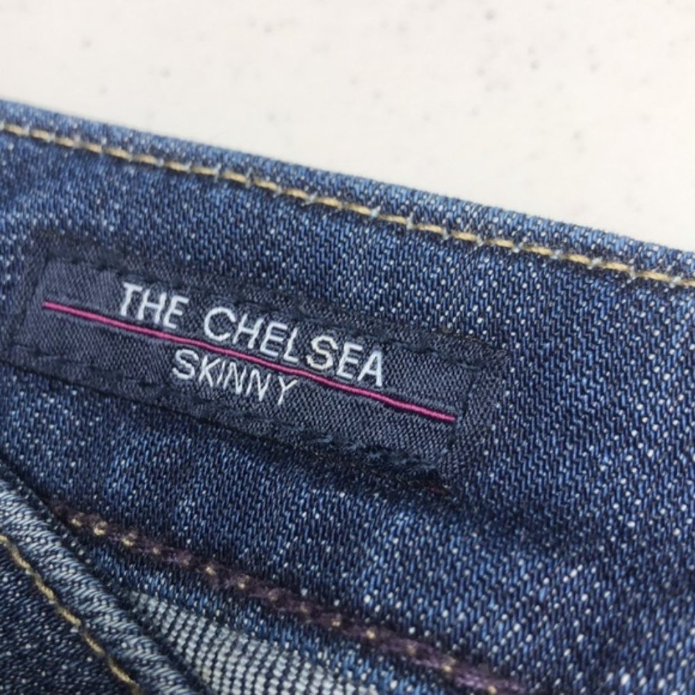LIKE NEW VIGOSS CHELSEA SKINNY JEANS 27x29 RARE DISTRESS ED ๐ - Picture 4 of 12
